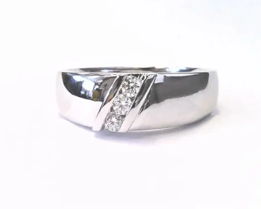 14K White Gold Diamond Wedding Band