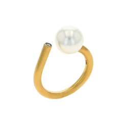 18K Yellow Gold Pearl and Diamond Ring