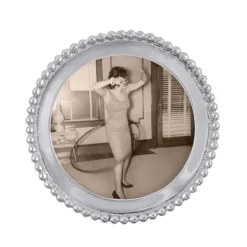 Mariposa – Beaded Round Frame