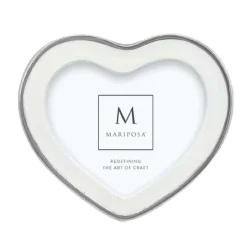 Mariposa – Signature White 4×6 Heart Frame